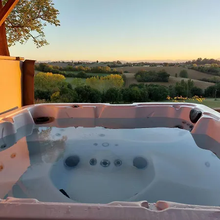 Dom wakacyjny Les De Laures Monblanc